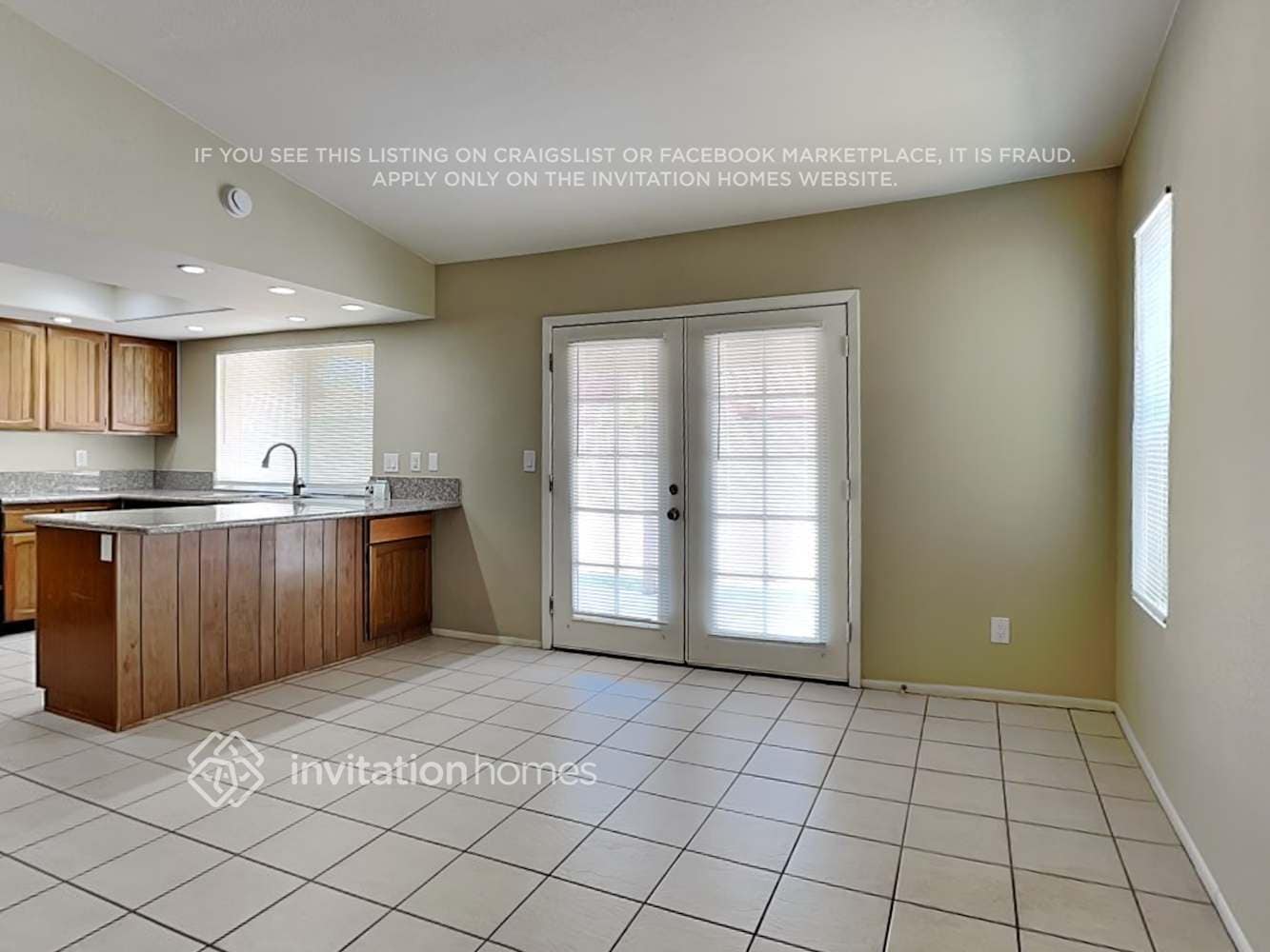 Building Photo - 5634 W Altadena Ave