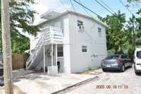 Building Photo - 1909 13th Ave S