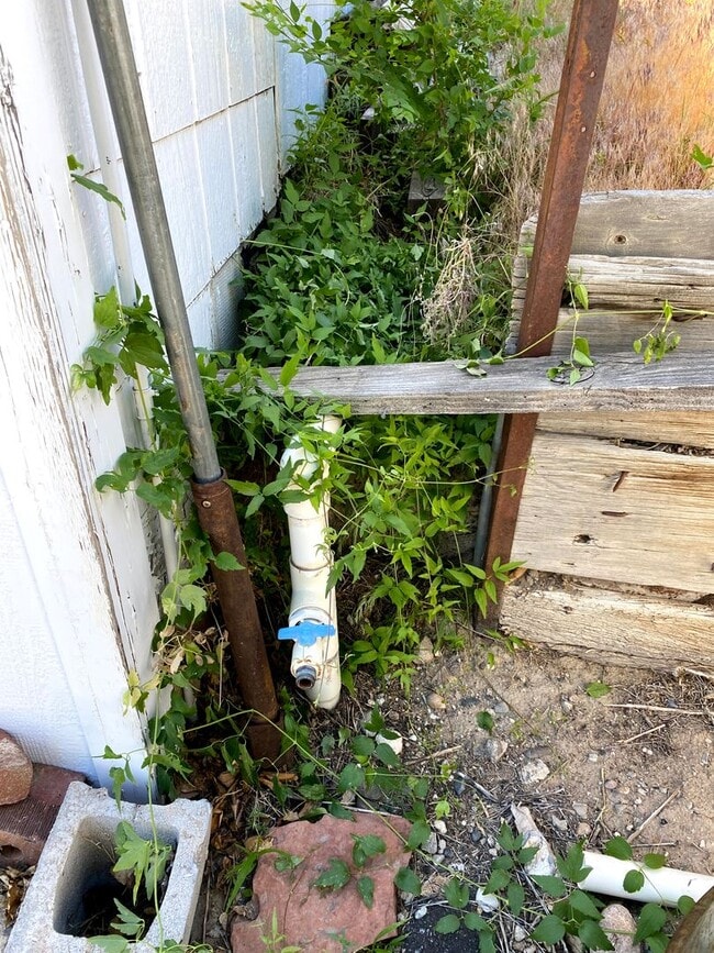 Building Photo - 1-2 Bedroom 1 Bath House with Garage, Newl...
