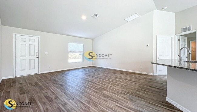 Building Photo - 27170 Jordan Ave