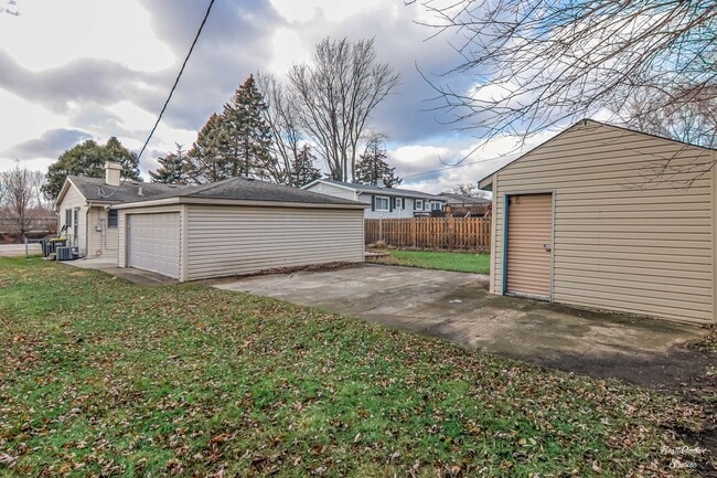 Building Photo - 1414 Clayton Marsh Dr
