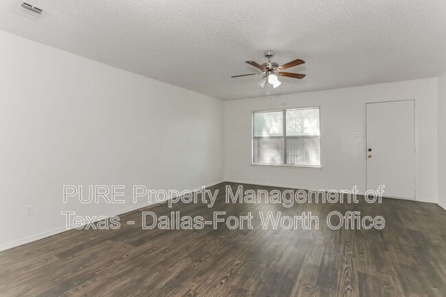 Building Photo - 940 Southmoor Dr