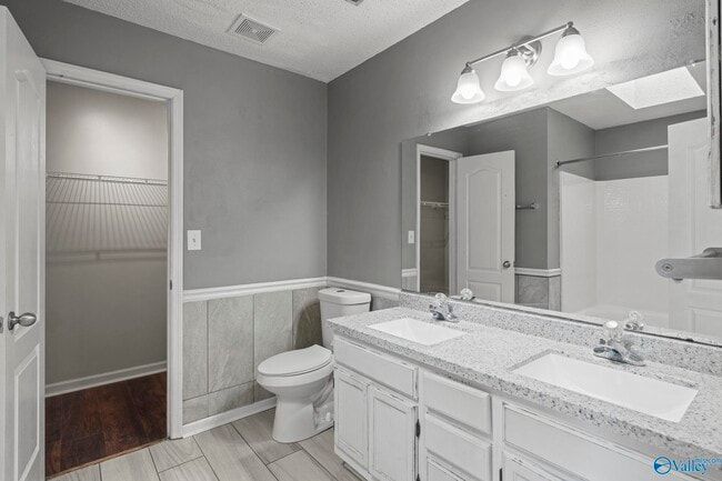 Building Photo - 152 Liberty Dr