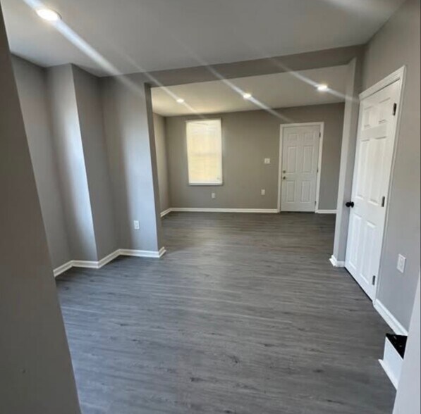 Building Photo - 10 Cedar Aly