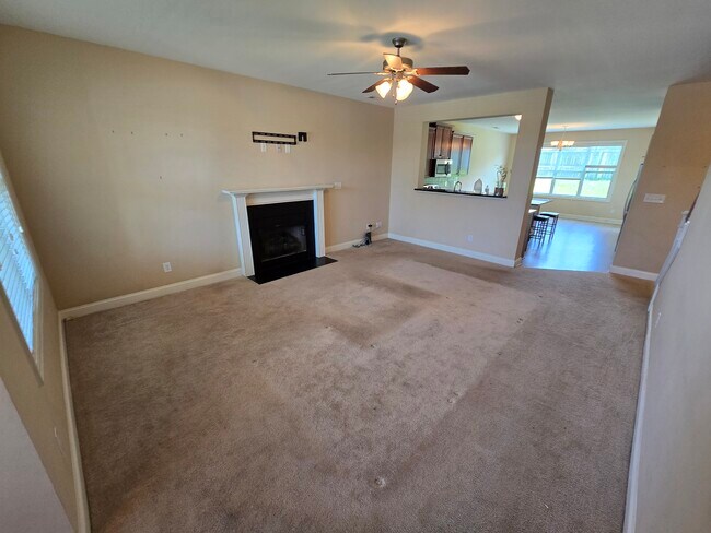 Building Photo - 47 Kentucky Derby Ln