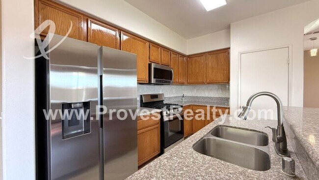 Building Photo - 15015 Kitfox Ln