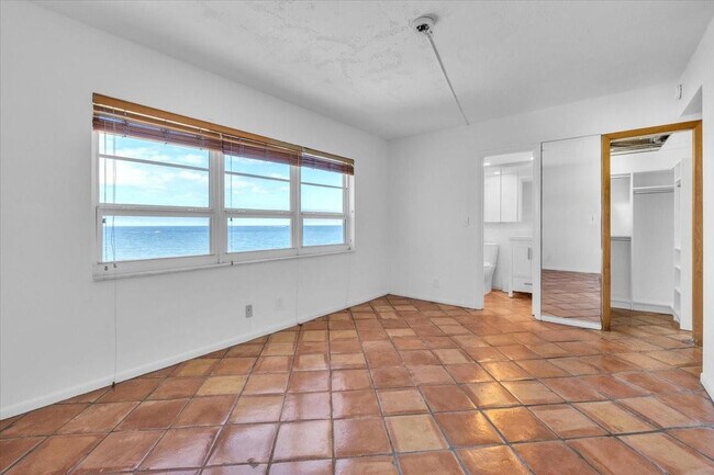 Building Photo - 6000 N Ocean Blvd