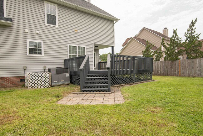 Building Photo - 209 Lansing Ct