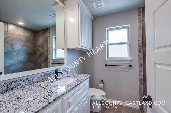 Building Photo - 7924 Mimosa Dr