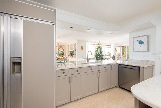 Building Photo - 5700 Mariner St