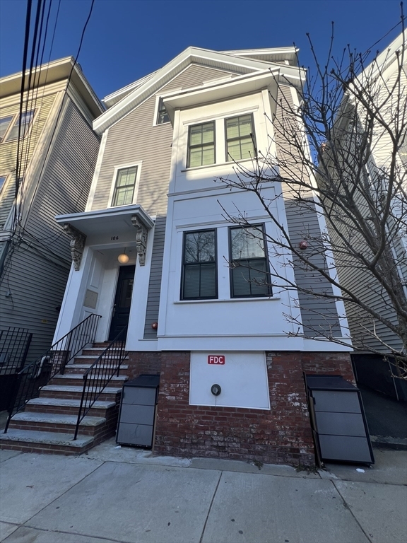 Building Photo - 106 Saratoga St