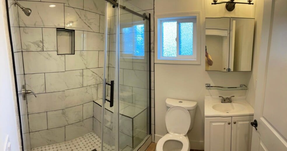 Building Photo - 13353 Killion St