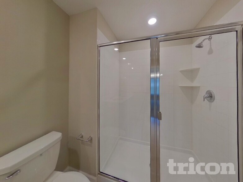 Building Photo - 9496 Revere Ave