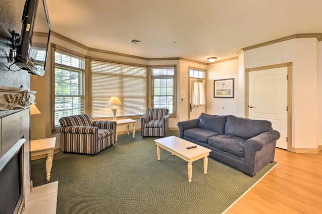 living room - 418 Beachfront Dr