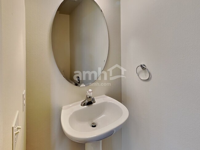 Building Photo - 18510 94th Ave E