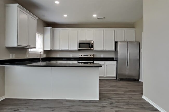 Building Photo - 31607 Cape May Ct