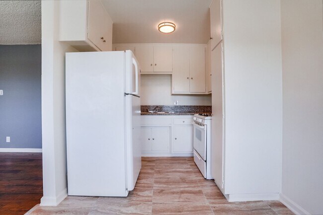 Building Photo - 6117 11th Ave