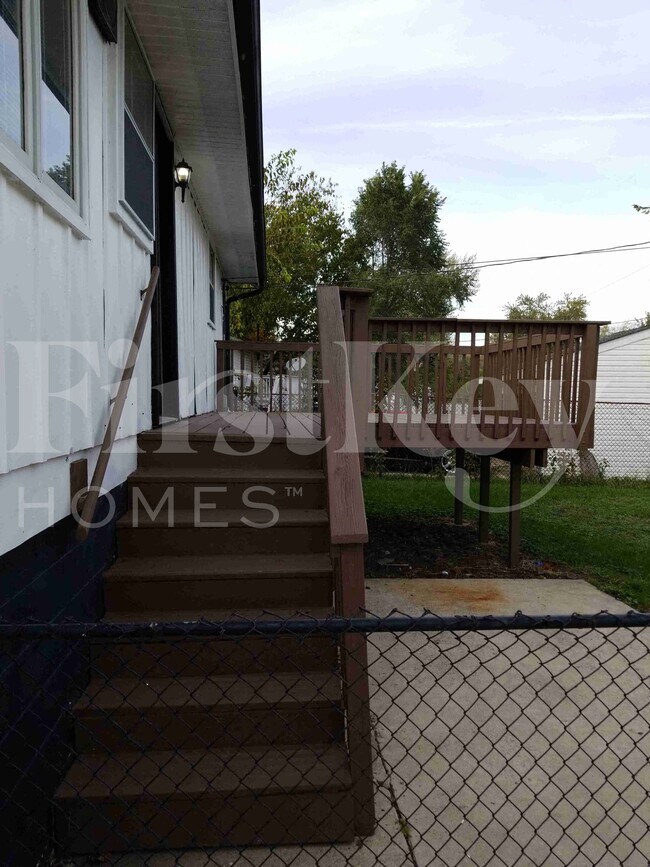 Building Photo - 29 N Walnut Ln