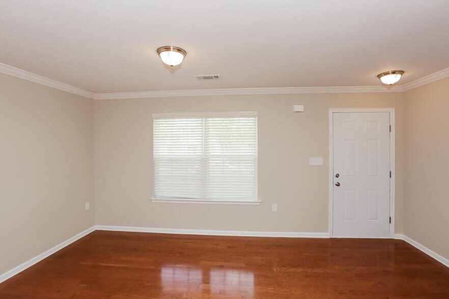 Building Photo - 9535 Eagle Feathers Drive