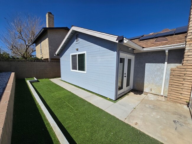 Building Photo - 2902 E Ave R12