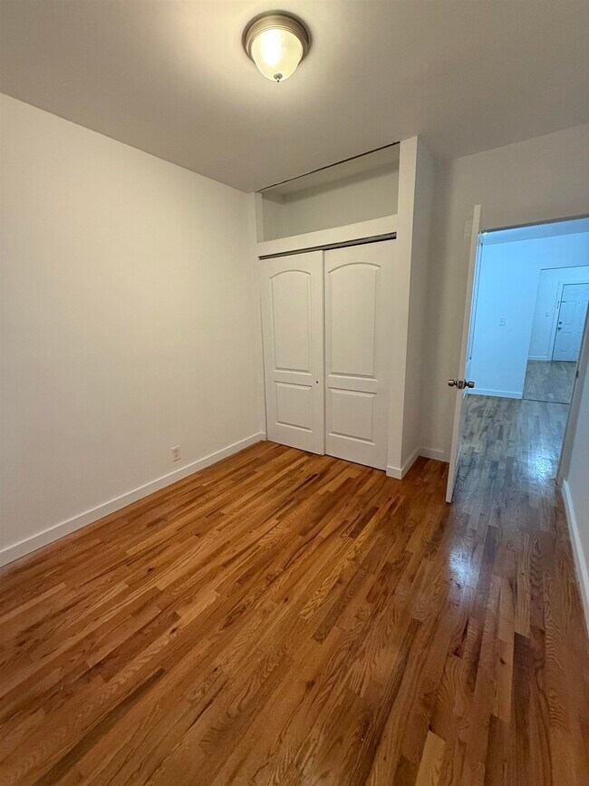 Building Photo - 44 Broadway