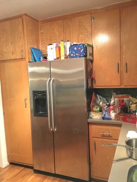 Kitchen - 11732 Dorothy St