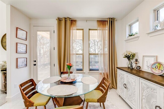 Building Photo - 133 Goshen Dr