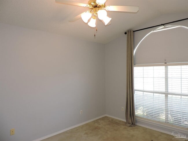 Building Photo - 345 Mirabelle Dr