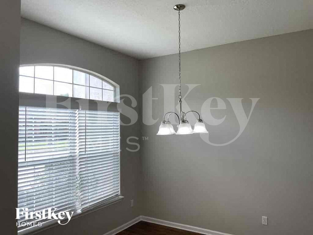 Building Photo - 4592 Royal Port Dr