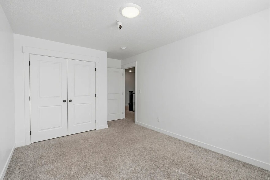 Building Photo - 244 N 200 E