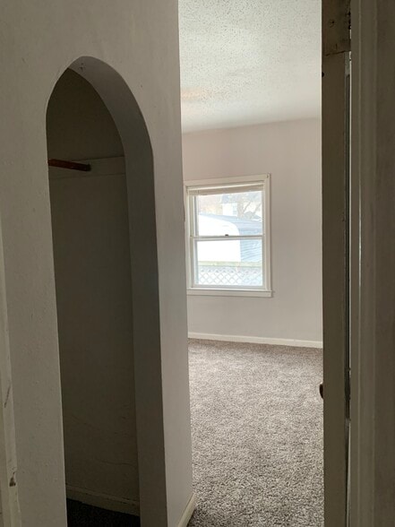 Building Photo - 414 Cottage St