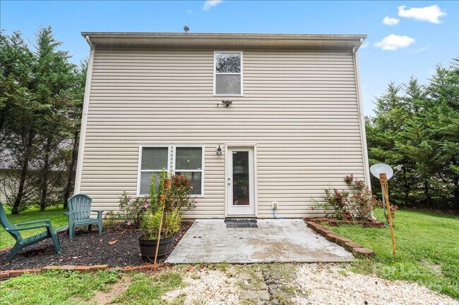Building Photo - 1548 Logan Patrick Court