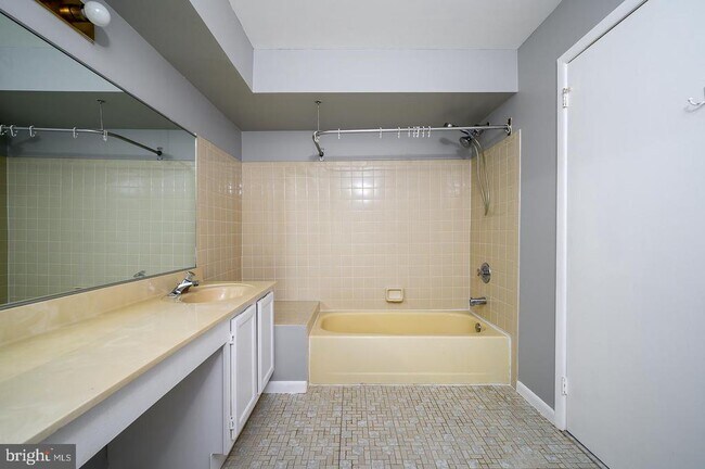 Building Photo - 115 Cascade Ct