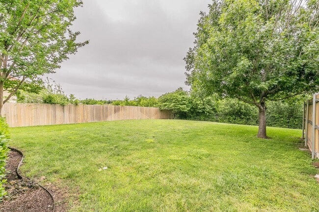 Building Photo - Beautiful 4 Bedroom Home in Ridgmar