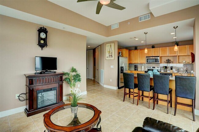 Building Photo - 500 Seawall Blvd