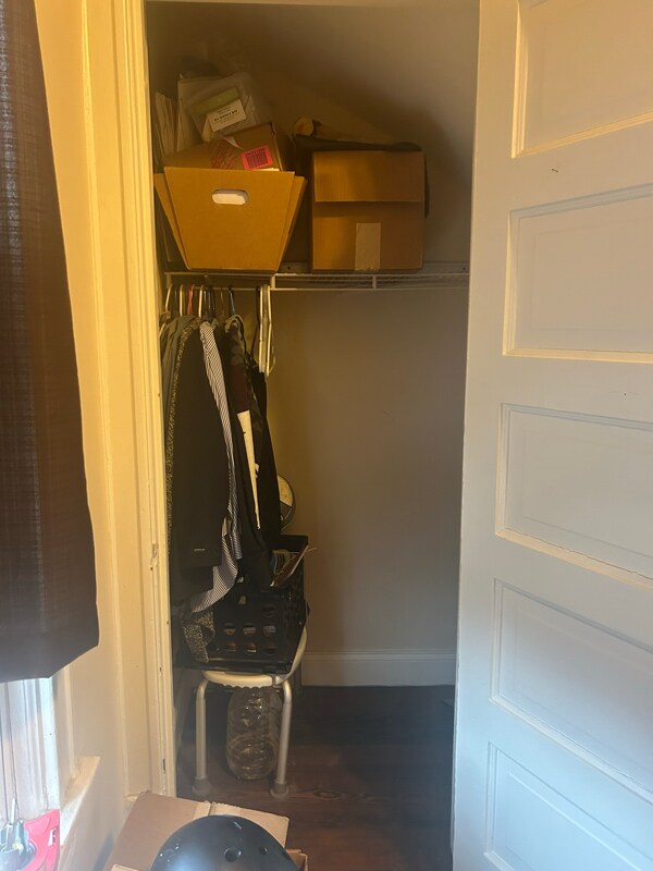 Building Photo - 1515 W Wilson Ave