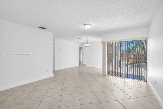 Building Photo - 6611 SW 127th Ct