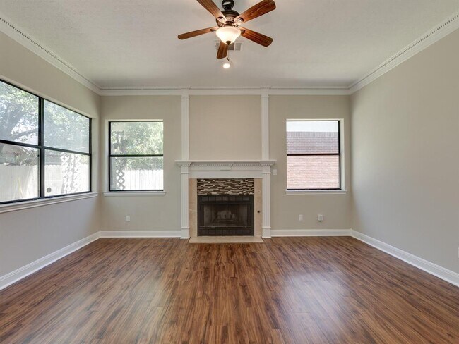 Building Photo - 3944 Kristencreek Ln