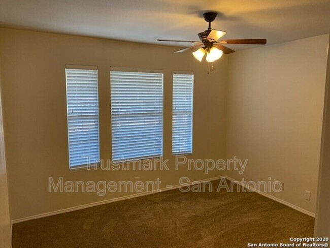 Building Photo - 125 Bay Willow