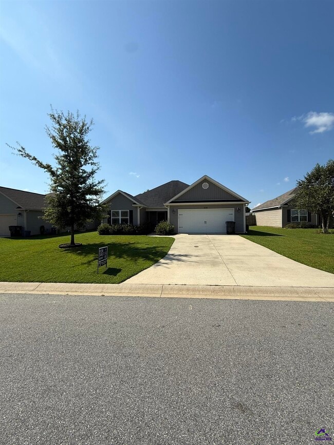 Primary Photo - 109 Milford Cir