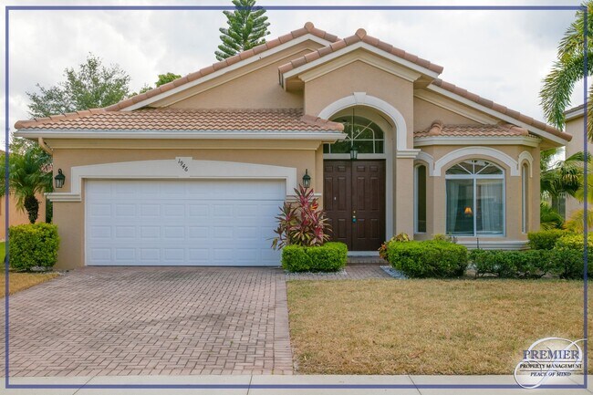 Building Photo - VALENCIA COUNTRY CLUB- ANNUAL UNFURNISHED ...
