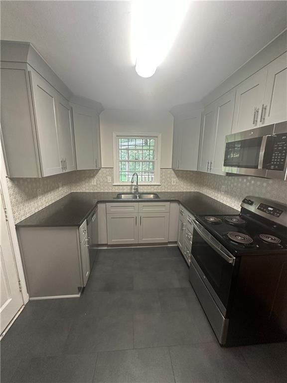 Building Photo - 349 Laquita Dr SE