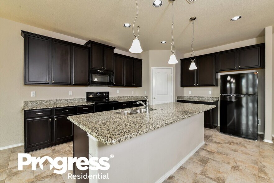 Building Photo - 8225 Spruce Meadows Dr