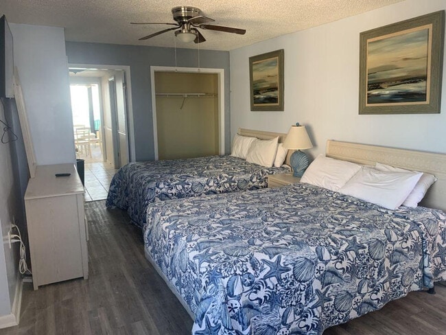 Building Photo - 2406 N Ocean Blvd