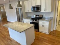 Building Photo - 79 Newton St