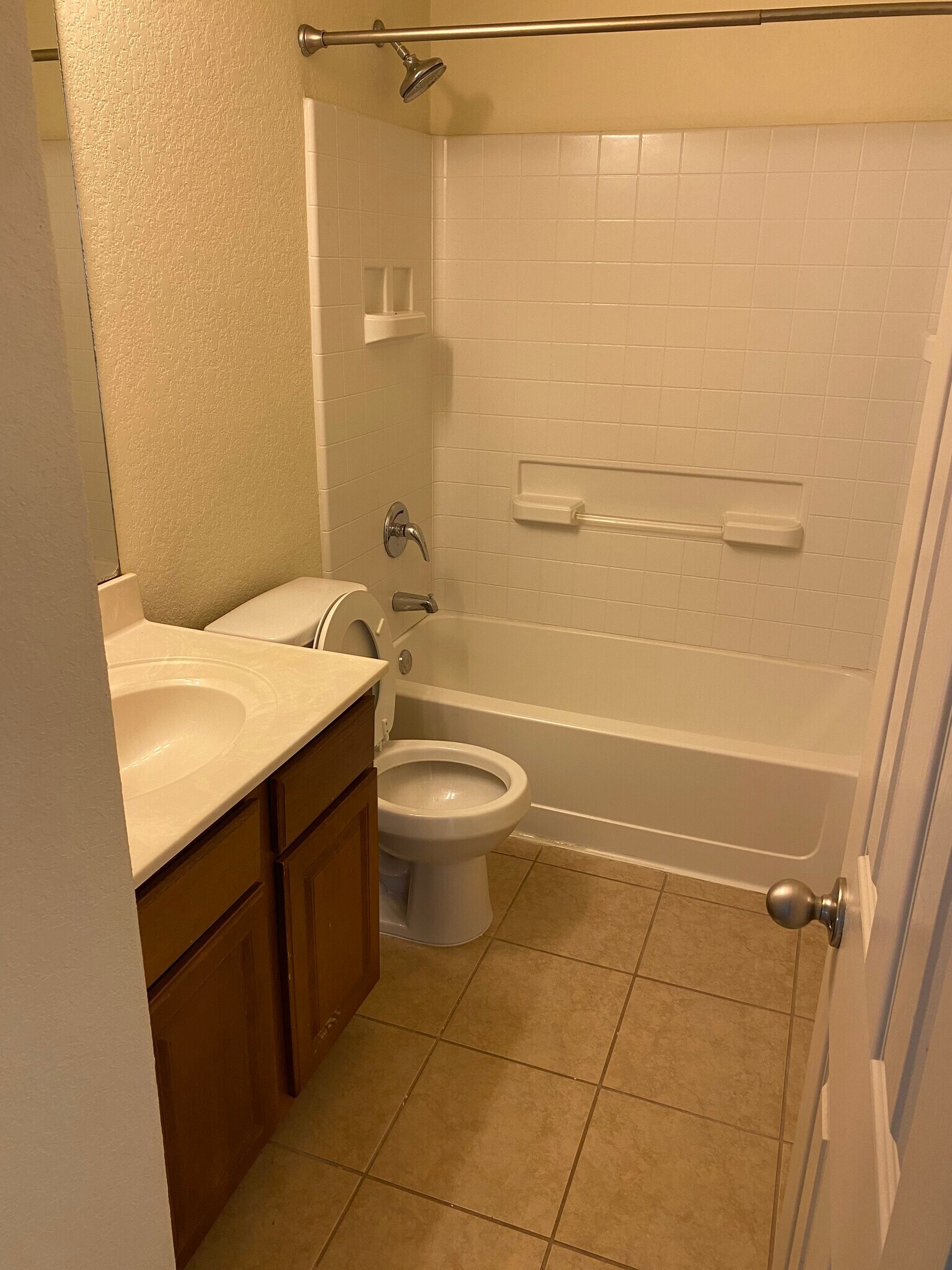 Second bathroom - 7931 Sterling Mnr