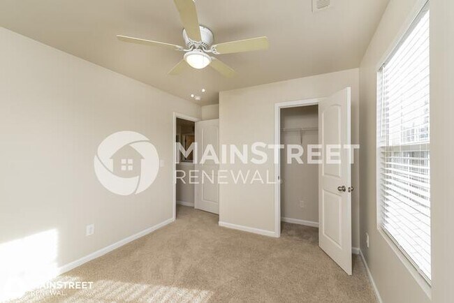 Building Photo - 3015 Bittersweet Rd NW