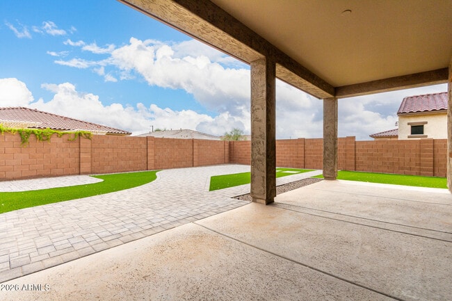 Building Photo - 18453 W Elwood St