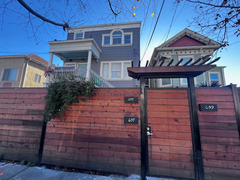 Building Photo - 699 30th St