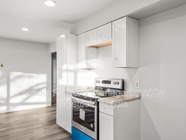 Building Photo - 1117 N 980 W St